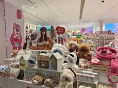 -名创优品(山东青岛华润万象城店)