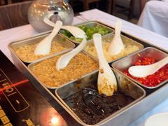 -鲜入围煮花胶鸡海鲜火锅
