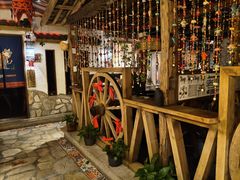 -老牌坊云南鱼豆花火锅(爱建店)