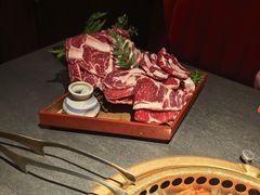 -铭牛烧肉·和牛海鲜自助(高新月牙湖店)