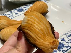 榴莲千丝酥-稻香酒家·34年老字号·港式粤菜(汉街店)