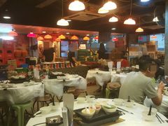 大堂-鲜入围煮花胶鸡海鲜火锅