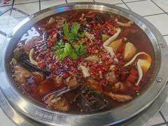 -晓彭肥肠鸡·泡椒鸡火锅(水木天地店)