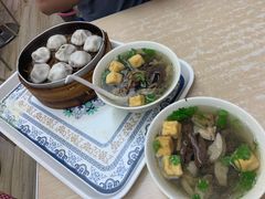 鸭血粉丝-鸡鸣汤包(广东路店)