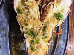 -三亚火车头万人海鲜广场