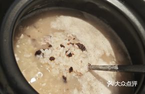 Old Cabbage Pork Rice Porridge