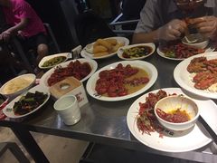 -龙巢盱眙龙虾·牛蛙·烧烤宵夜(八卦岭店)