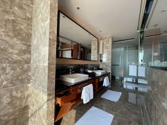 -三亚湾海居铂尔曼度假酒店