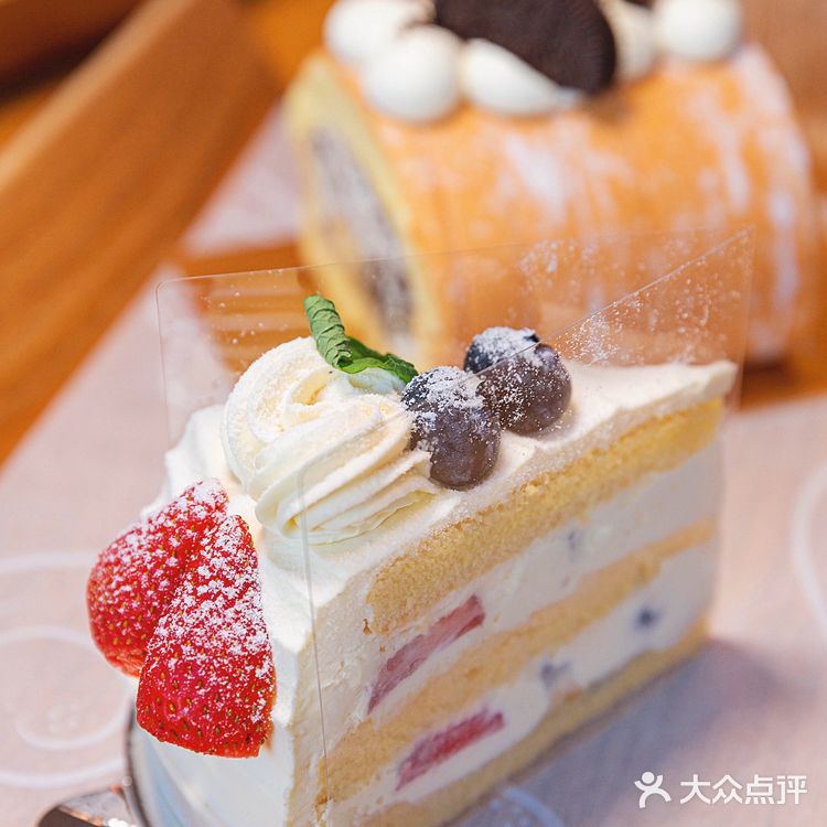 广州探店|🍓不网红性价比🔝的米其林蛋糕