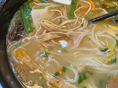 -银米·云南传统过桥米线(双廊黑金冠店)