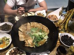 -每食每刻·皖北新民地锅鸡