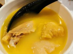 -鲜入围煮花胶鸡海鲜火锅