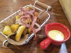 -more than meow吴止猫主题餐厅(承德 中船汇店)