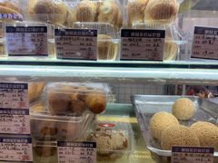 -白玉兰食品甜凤店(合生汇店)