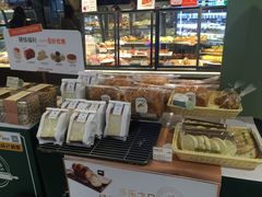 面包甜点陈列柜-多乐之日(和平伊势丹店)