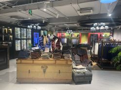 -BRANS PORO布朗斯伯勒西装高级定制·瑞璞西装(金陵店)