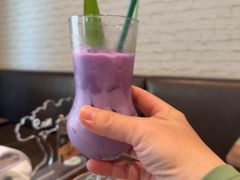 -Chom Cafe and Restaurant