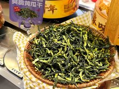 -龍歌自助小火锅(市南金茂湾店)