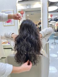 -虫二·专注健康烫染沙龙