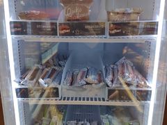 面包甜点陈列柜-巴黎贝甜(右安门店)