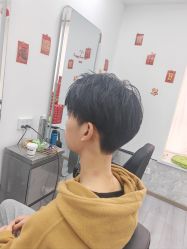 -LILI·HAIR SALON理理造型