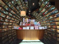 -钟书阁(珍园店)