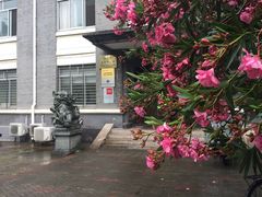 -复旦大学光华楼