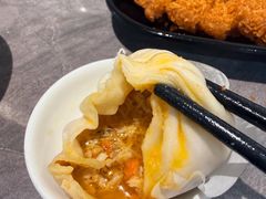 -莱莱小笼·乔艾