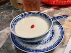 杏仁豆腐-禄婶鸡煲·打边炉