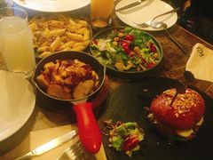 -HIGH FIVE哈福手工汉堡(桂林路店)