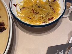 -八府香鸭·啫啫煲(华山路店)