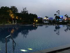 -上海滴水湖皇冠假日酒店