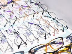 -臻美视爵眼镜·明月·依视路·蔡司折扣店(广渠门店)