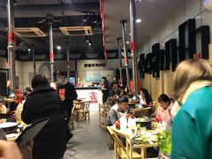 大堂-么肆烤肉·中式自助·烤肉大排档(街道口季佳PAI店)