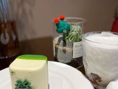 -Fridi Patisserie Cafe