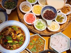 -包整·丝娃娃(一览甲秀楼风景店)