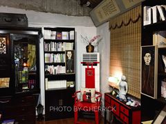 -荒岛书店(黄县路店)