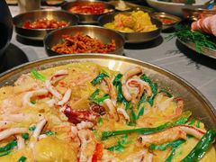 -草家酱蟹炭火烤肉店(珲春南路一店)
