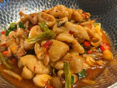 干锅肥肠-费大厨辣椒炒肉(黄兴中心广场店)