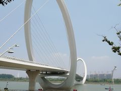 -南京眼步行桥