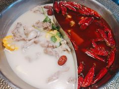 -麻田会 ·鲜活现烹·牛蛙火锅(珠江新城维家思广场店)