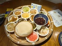 -包整·丝娃娃(一览甲秀楼风景店)