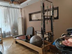 -威思丽高温瑜伽会馆