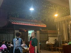 -茅屋大酒店