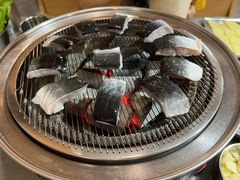 金牌鳗鱼半条-围炉肉舍•炭烤活鳗•丹东海鲜烤肉(步行街店)