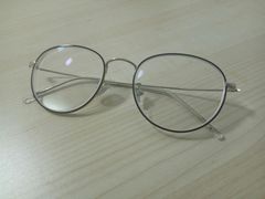 -杰伦眼镜·依视路·星趣控