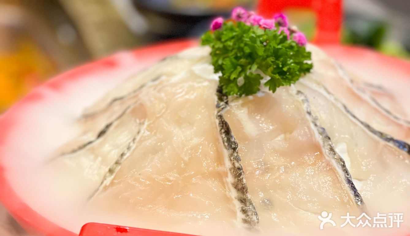 济南探店｜来这家火锅店 鱼头牛蛙一网打尽