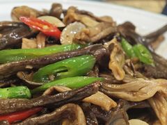 清炒鹿茸菌-清真.回香园(南街店)