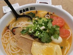 -蒙自源米线大王(花园城商场店)