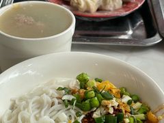 -高师傅特色米粉汤包(建设路店)